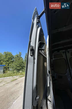 Грузовой фургон Mercedes-Benz Sprinter 2012 в 