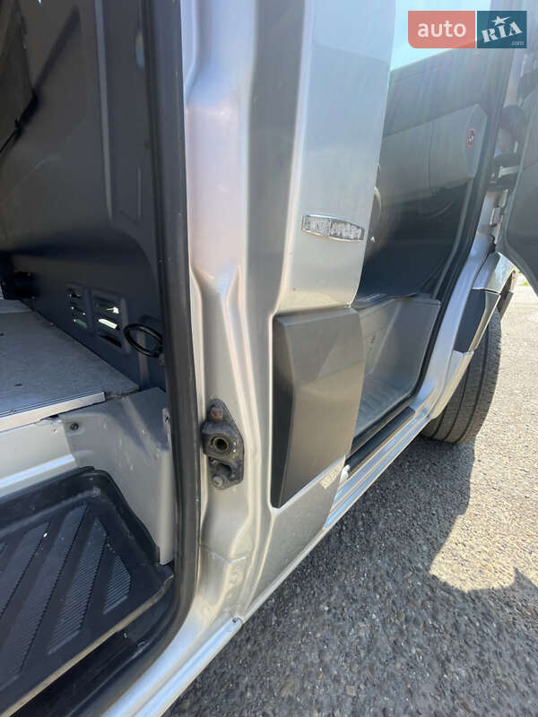 Грузовой фургон Mercedes-Benz Sprinter 2012 в Черновцах