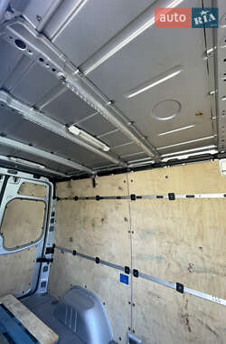 Грузовой фургон Mercedes-Benz Sprinter 2012 в 