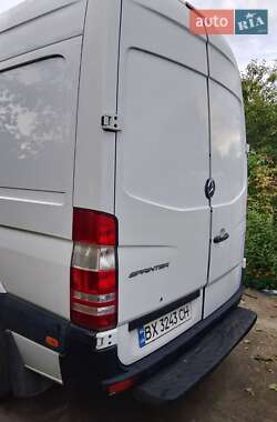 Грузовой фургон Mercedes-Benz Sprinter 2013 в 