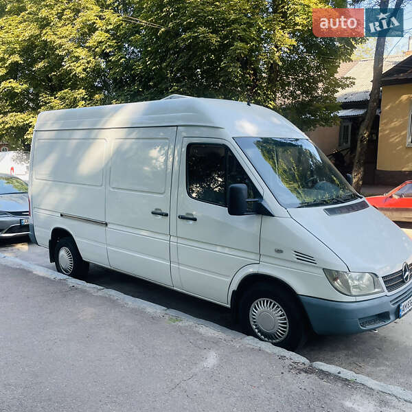 Грузовой фургон Mercedes-Benz Sprinter 2005 в Житомире