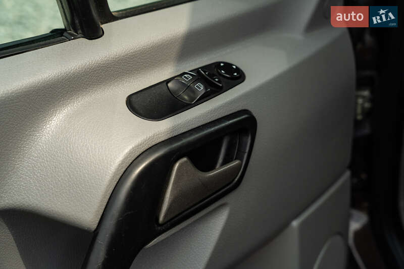 Микроавтобус Mercedes-Benz Sprinter 2015 в Черновцах фото 46 Микроавтобус Mercedes-Benz Sprinter 2015 в Черновцах