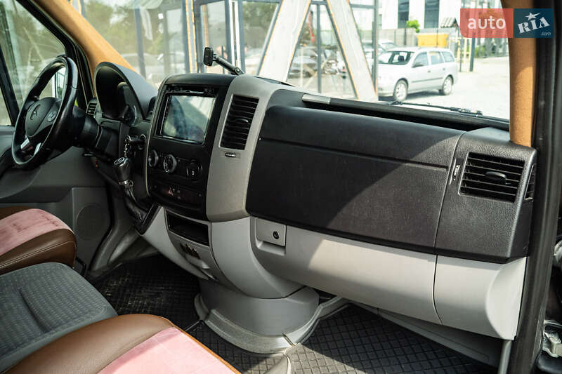 Микроавтобус Mercedes-Benz Sprinter 2015 в Черновцах фото 54 Микроавтобус Mercedes-Benz Sprinter 2015 в Черновцах