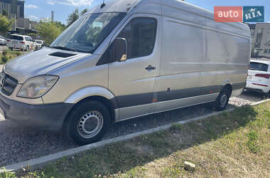 Вантажний фургон Mercedes-Benz Sprinter 2011 в Києві