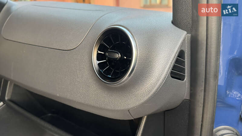 Вантажний фургон Mercedes-Benz Sprinter 2023 в Сваляві