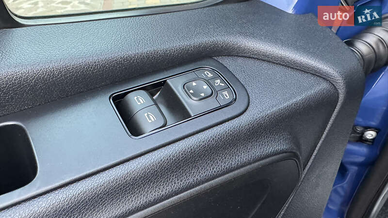 Вантажний фургон Mercedes-Benz Sprinter 2023 в Сваляві