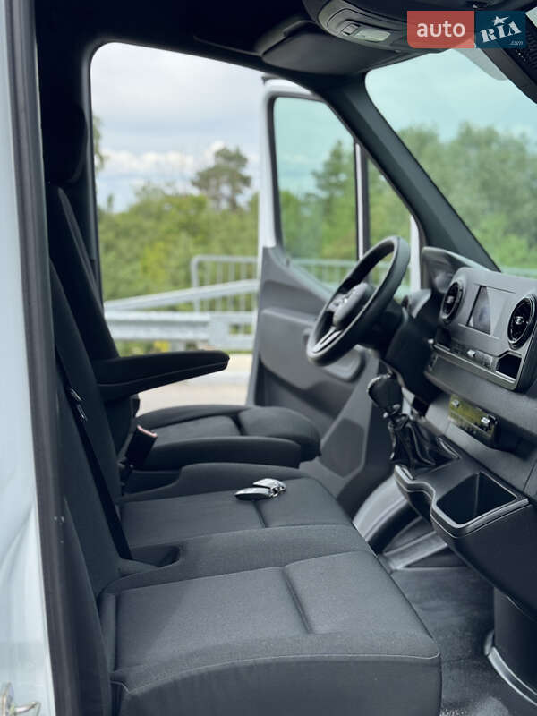 Вантажний фургон Mercedes-Benz Sprinter 2022 в Рівному