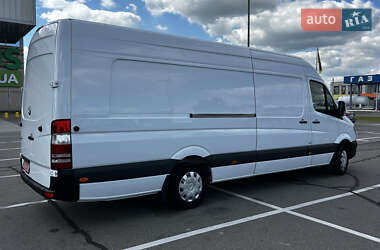 Грузовой фургон Mercedes-Benz Sprinter 2016 в 