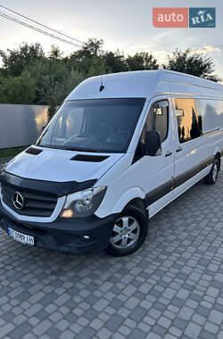 Вантажопасажирський фургон Mercedes-Benz Sprinter 2015 в Івано-Франківську