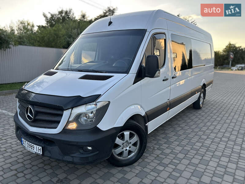 Вантажопасажирський фургон Mercedes-Benz Sprinter 2015 в Івано-Франківську