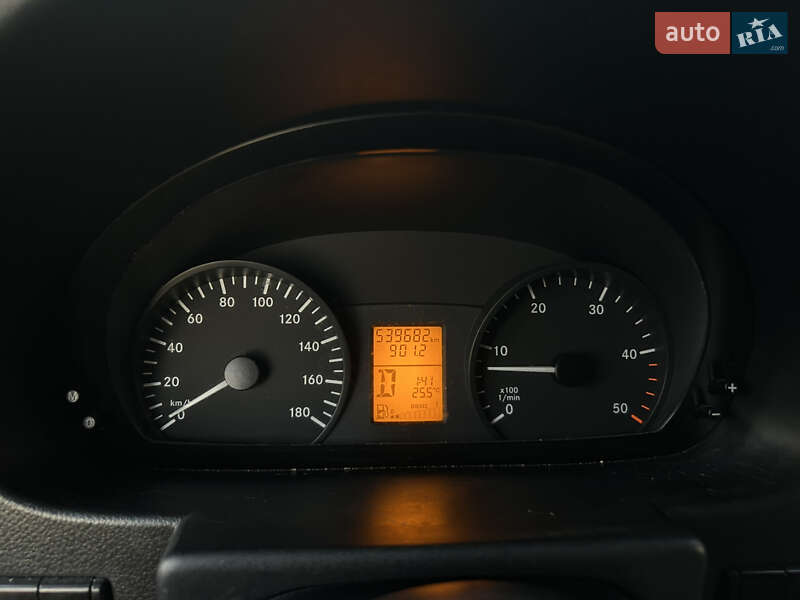 Вантажопасажирський фургон Mercedes-Benz Sprinter 2015 в Івано-Франківську