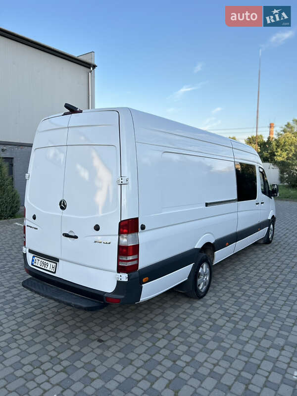 Вантажопасажирський фургон Mercedes-Benz Sprinter 2015 в Івано-Франківську