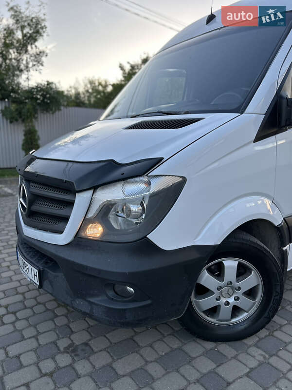 Вантажопасажирський фургон Mercedes-Benz Sprinter 2015 в Івано-Франківську
