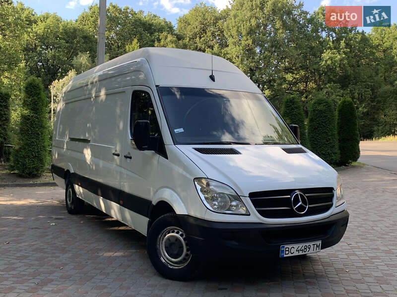 Грузовой фургон Mercedes-Benz Sprinter 2008 в Трускавце