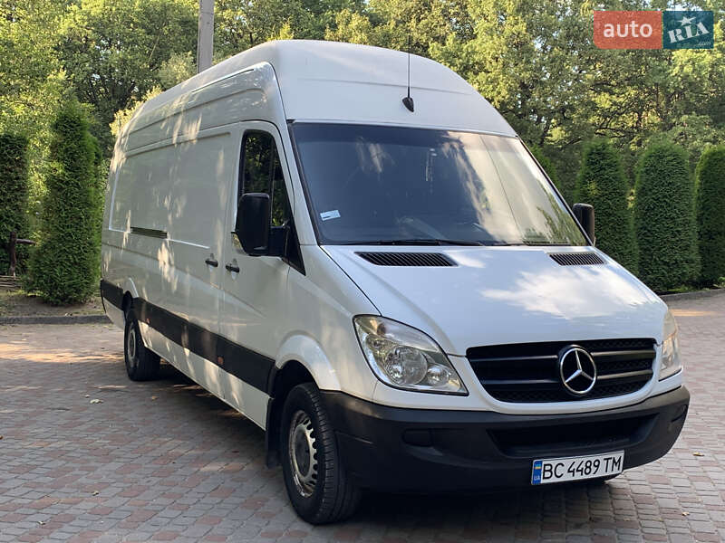Грузовой фургон Mercedes-Benz Sprinter 2008 в Трускавце