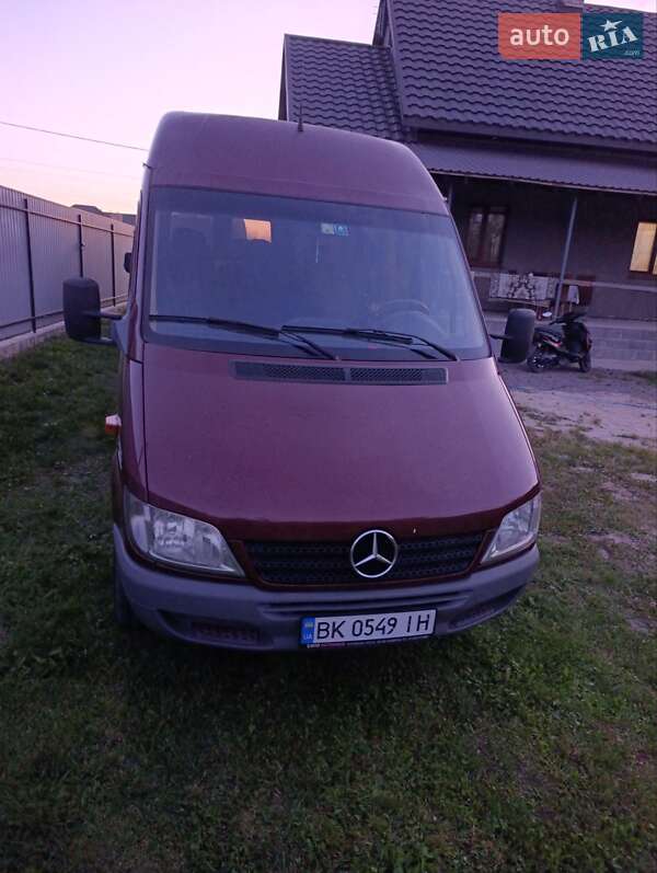Mercedes-Benz Sprinter 2005