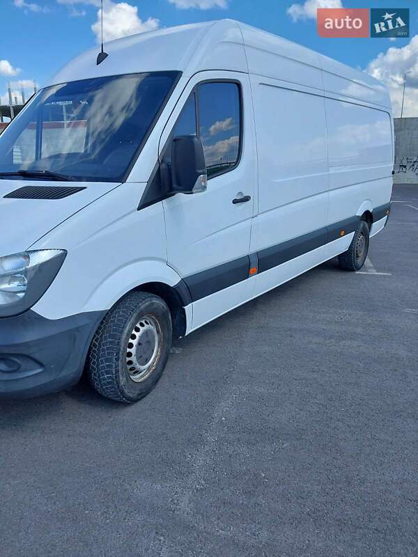 Грузовой фургон Mercedes-Benz Sprinter 2013 в Львове