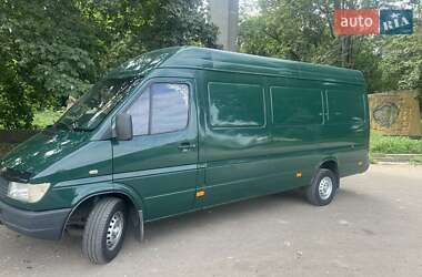 Вантажний фургон Mercedes-Benz Sprinter 2000 в Рівному