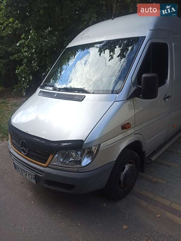 Вантажний фургон Mercedes-Benz Sprinter 2004 в Бершаді фото 13 Вантажний фургон Mercedes-Benz Sprinter 2004 в Бершаді