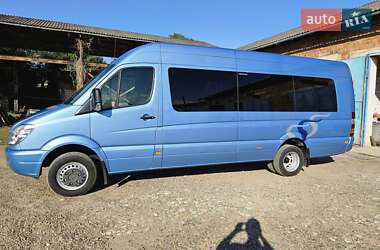 Туристический / Междугородний автобус Mercedes-Benz Sprinter 2013 в Черновцах
