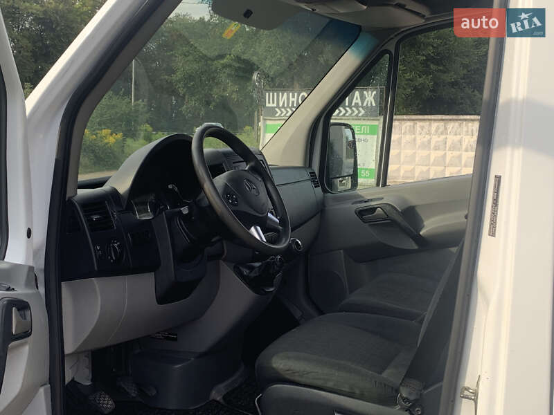 Грузопассажирский фургон Mercedes-Benz Sprinter 2016 в Стрые