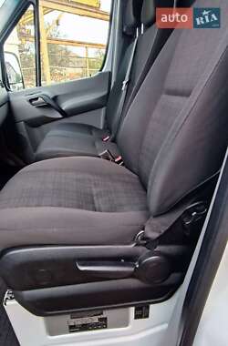 Грузовой фургон Mercedes-Benz Sprinter 2016 в 