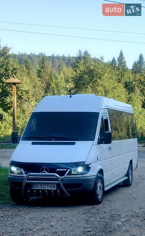 Mercedes-Benz Sprinter 2004