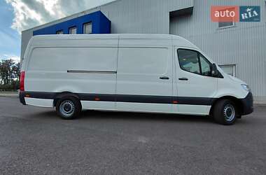 Грузовой фургон Mercedes-Benz Sprinter 2019 в 