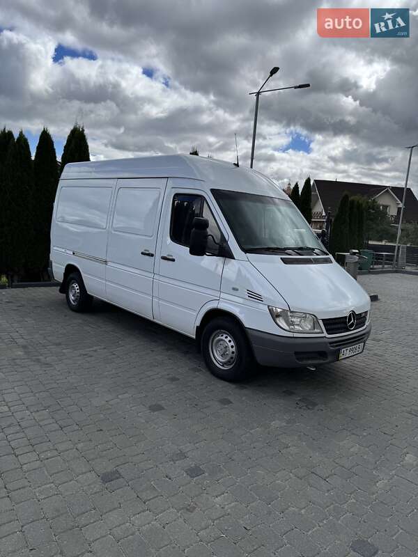 Грузовой фургон Mercedes-Benz Sprinter 2005 в Ивано-Франковске