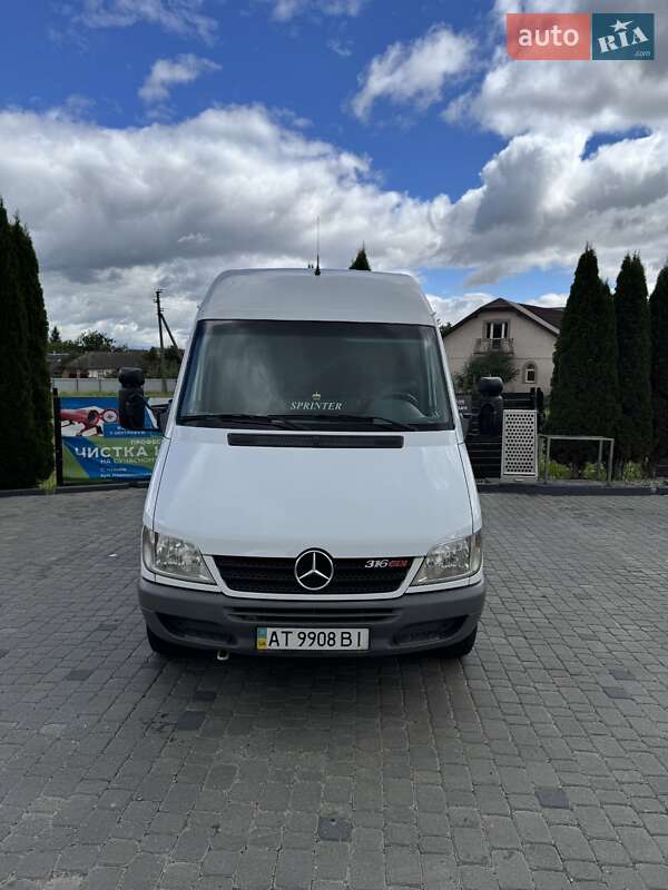 Грузовой фургон Mercedes-Benz Sprinter 2005 в Ивано-Франковске