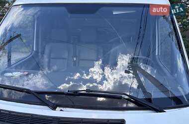 Микроавтобус Mercedes-Benz Sprinter 2000 в 