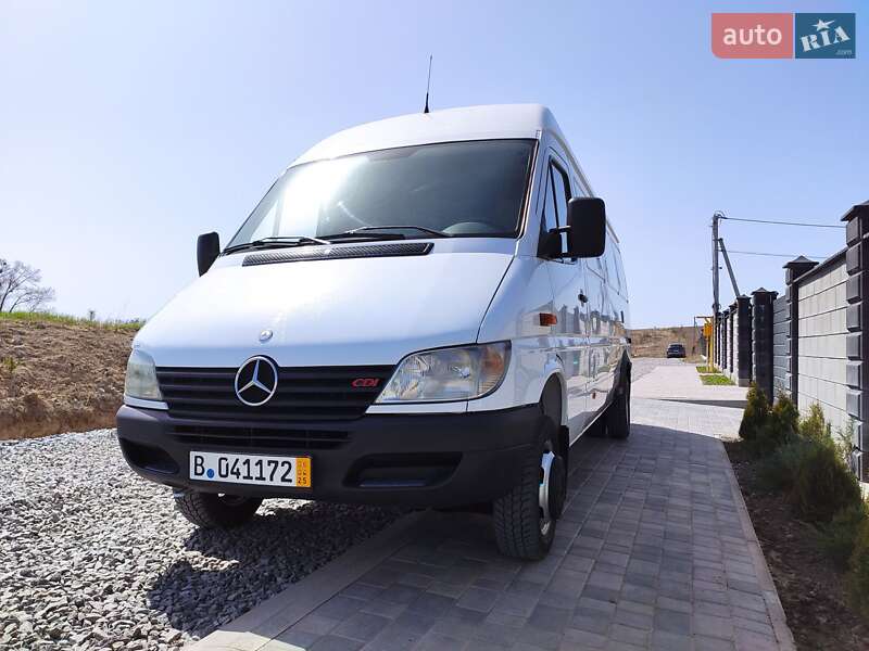 Грузовой фургон Mercedes-Benz Sprinter 2004 в Ровно