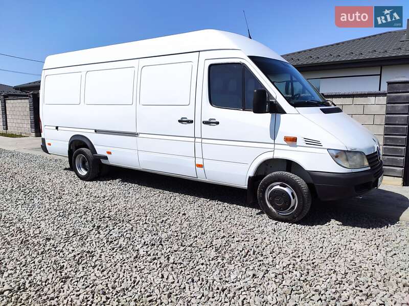 Грузовой фургон Mercedes-Benz Sprinter 2004 в Ровно