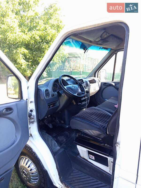 Вантажний фургон Mercedes-Benz Sprinter 2002 в Вінниці