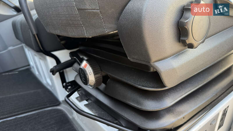 Вантажний фургон Mercedes-Benz Sprinter 2016 в Рівному