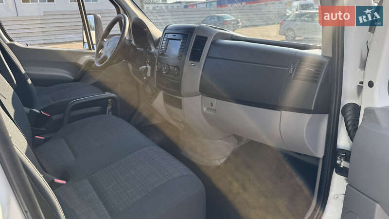 Вантажний фургон Mercedes-Benz Sprinter 2016 в Рівному