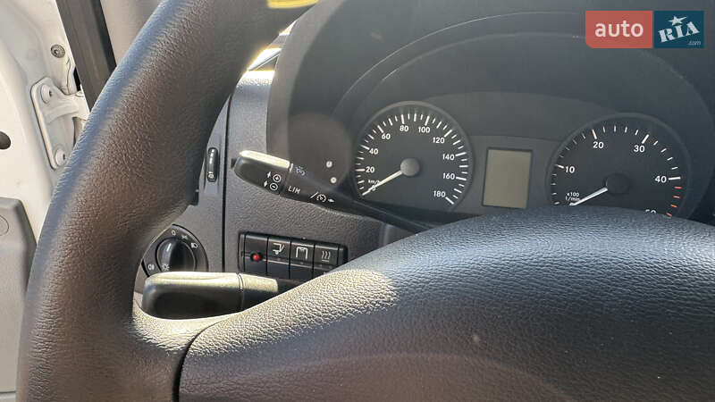 Вантажний фургон Mercedes-Benz Sprinter 2016 в Рівному