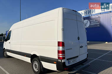 Грузовой фургон Mercedes-Benz Sprinter 2011 в 