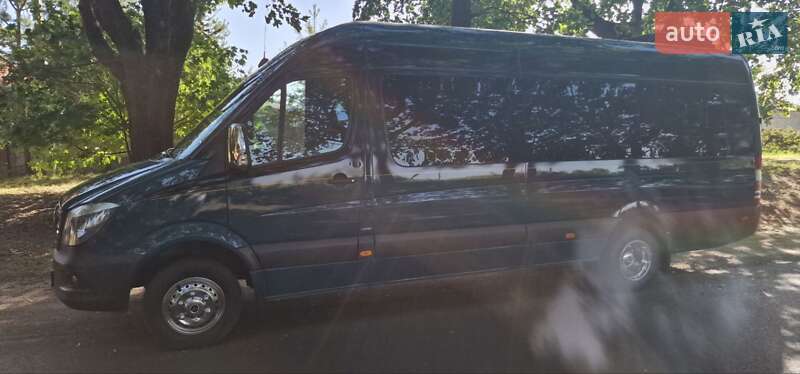 Туристичний / Міжміський автобус Mercedes-Benz Sprinter 2016 в Рівному