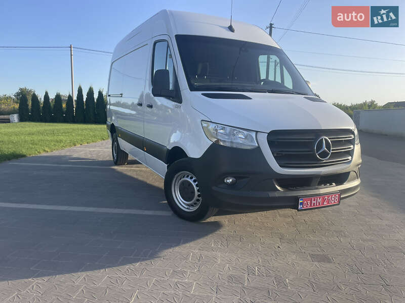 Грузовой фургон Mercedes-Benz Sprinter 2020 в 