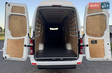Грузовой фургон Mercedes-Benz Sprinter 2017 в 