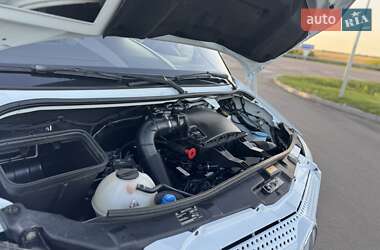 Грузовой фургон Mercedes-Benz Sprinter 2017 в 