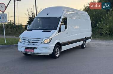 Грузовой фургон Mercedes-Benz Sprinter 2017 в 