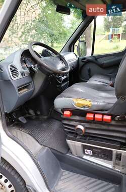 Грузовой фургон Mercedes-Benz Sprinter 2004 в 