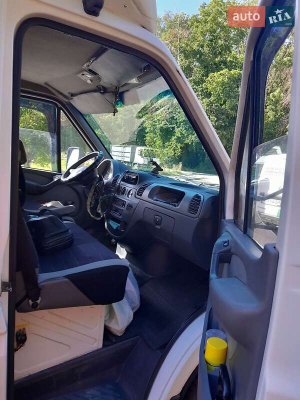 Вантажний фургон Mercedes-Benz Sprinter 2005 в Тернополі фото 15 Вантажний фургон Mercedes-Benz Sprinter 2005 в Тернополі