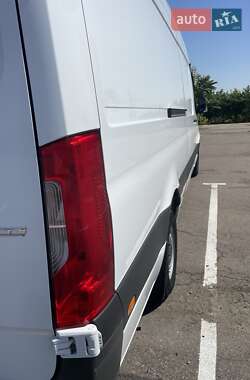 Грузовой фургон Mercedes-Benz Sprinter 2019 в 