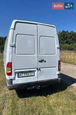 Грузовой фургон Mercedes-Benz Sprinter 2005 в 