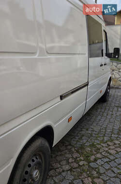 Грузовой фургон Mercedes-Benz Sprinter 1998 в 
