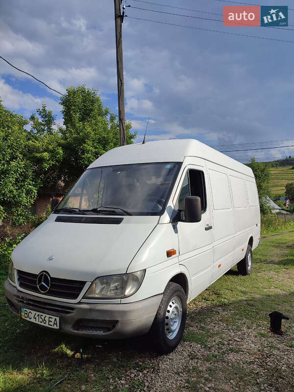 Mercedes-Benz Sprinter 2005