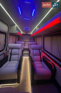 Мікроавтобус Mercedes-Benz Sprinter 2012 в Умані